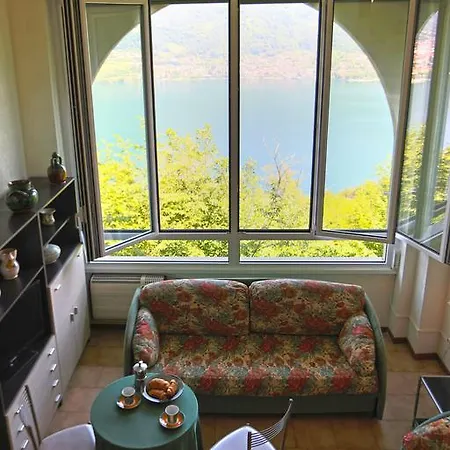 Kosmo Flexyrent Apartment Valmadrera