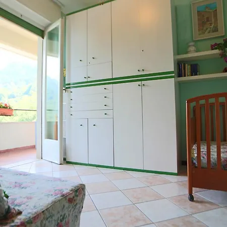 Kosmo Flexyrent Apartment * Valmadrera